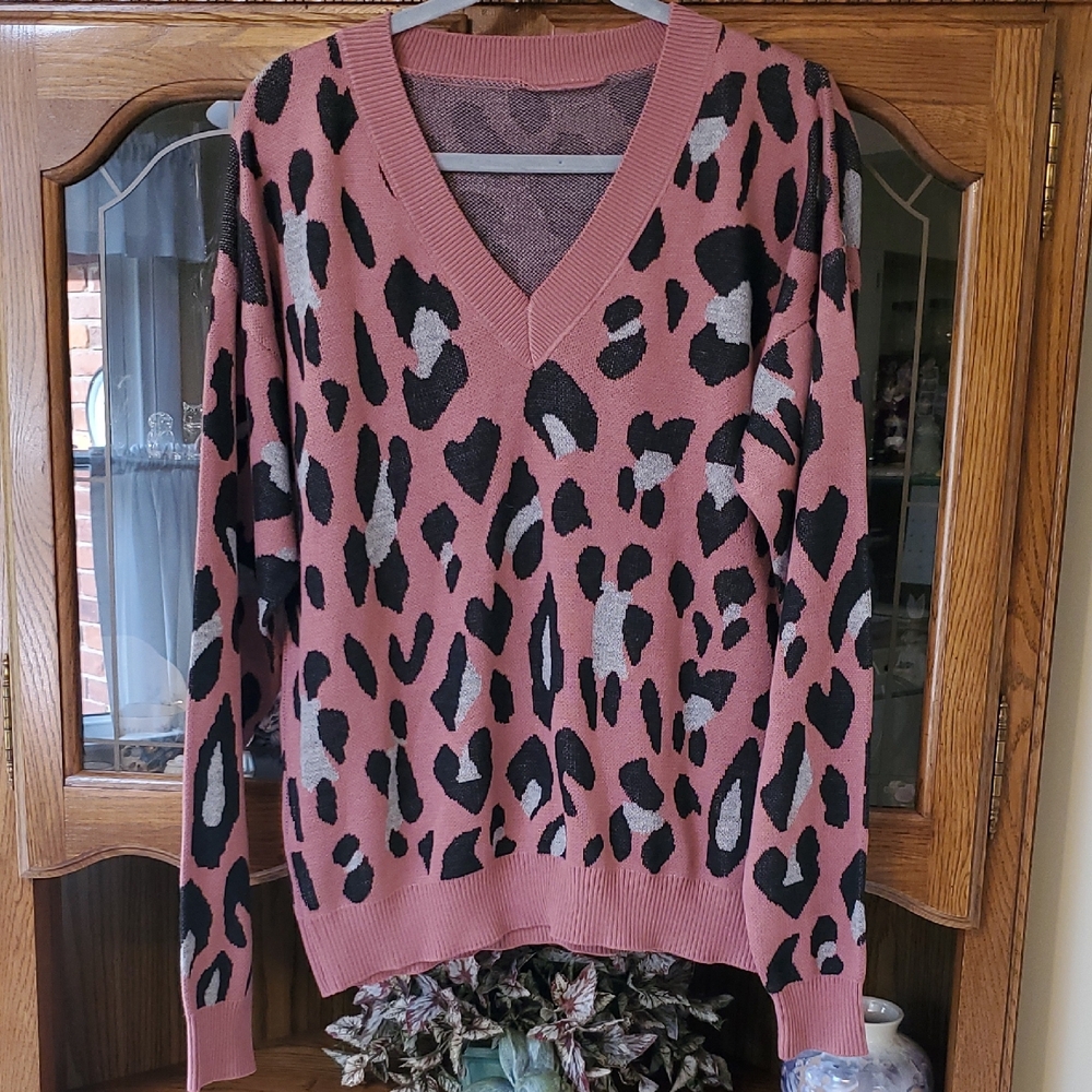 Women's Pink Leopard Print Sweater